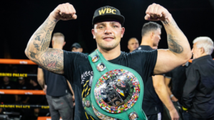 Kevon Lerena mit dem WBC Interimstitel im Bridgerweight