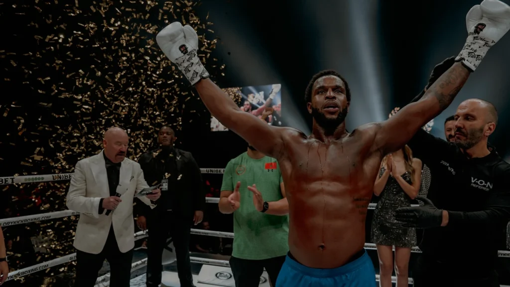 Sieger des Glory Light Heavyweight Grand Prix Donegi Abena